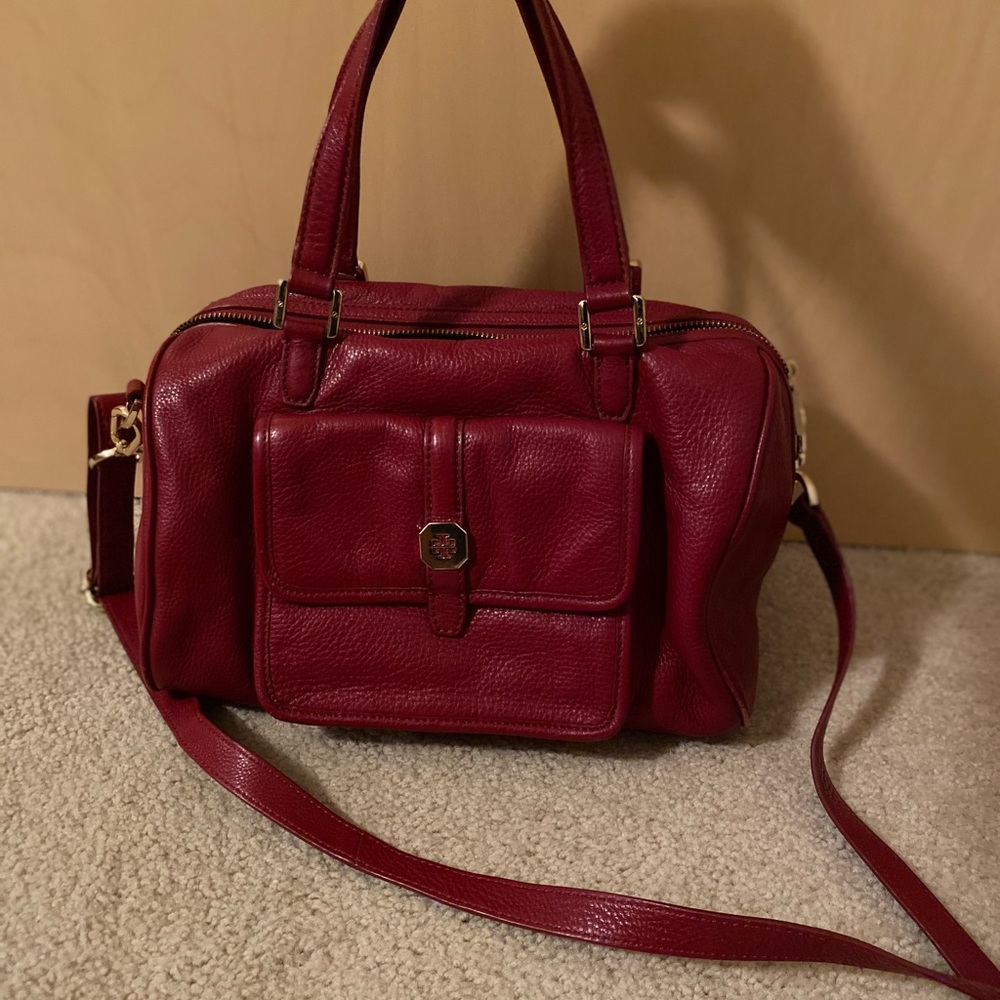 Gorgeous Red Tory Burch Handbag!